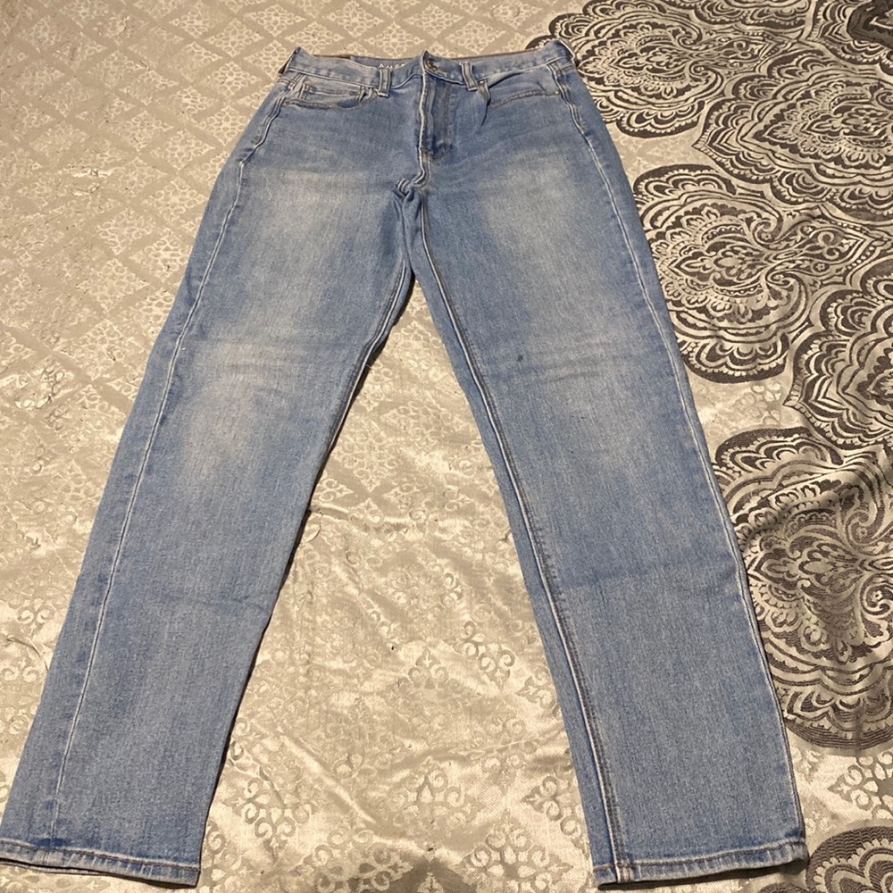 American eagle high rise mom jeans